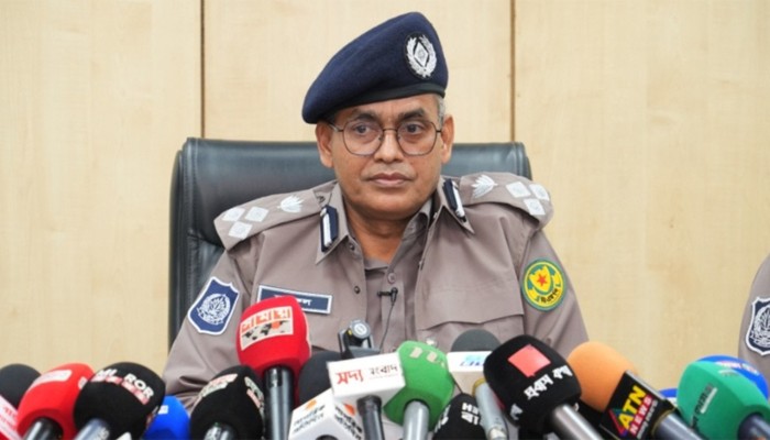 ​প্রথম আলো ও ডেইলি স্টারে হামলার ঘটনায় গ্রেপ্তার ১৭