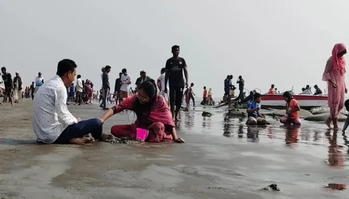 ​বড়দিনের ছুটিতে পর্যটকে মুখরিত কুয়াকাটা