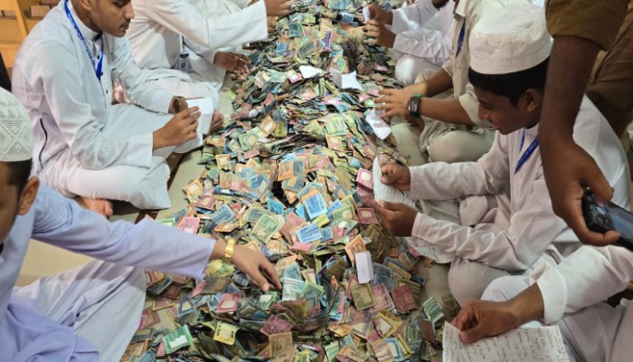 ​পাগলা মসজিদের দানবাক্সে মিলল ৩৫ বস্তা টাকা