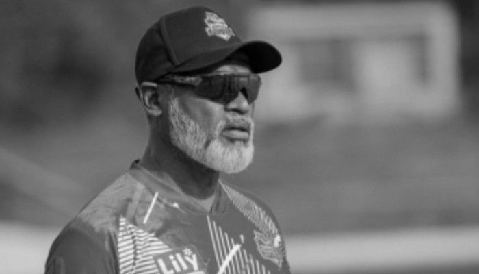 মাঠে লুটিয়ে পড়ে মারা গেলেন ঢাকা ক্যাপিটালসের কোচ মাহবুব