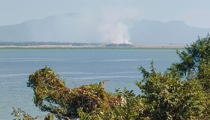 ​বিস্ফোরণের শব্দে কেঁপে উঠল টেকনাফ সীমান্ত