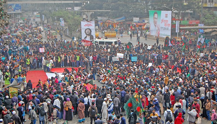​ফের শাহবাগ অবরোধ ইনকিলাব মঞ্চের, যানচলাচল বন্ধ