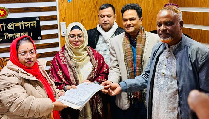 ​দিনাজপুর-৬ আসনে বিএনপি প্রার্থী ডা. জাহিদের পক্ষে মনোনয়নপত্র জমা