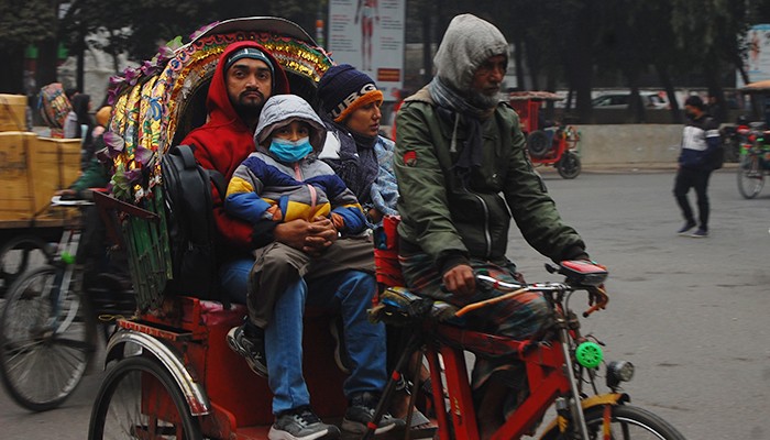 ​শীতে কাঁপছে সারা দেশ, রাতে তাপমাত্রা আরও কমবে