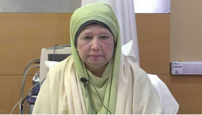 শেষ মুহূর্তে খালেদা জিয়ার পাশে ছিলেন যাঁরা