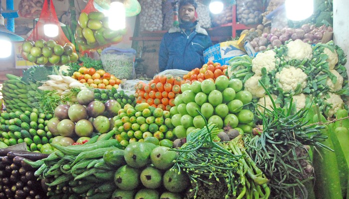 ​ভরা মৌসুমে সবজির দাম ঊর্ধ্বমুখী