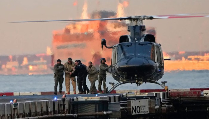 ​নিউইয়র্কের আদালতে নেওয়া হচ্ছে নিকোলা মাদুরোকে