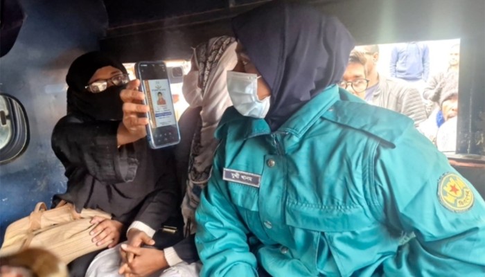 ​জকসু নির্বাচন: শিবির সমর্থিত ভিপি প্রার্থীর স্ত্রীকে হেনস্তার অভিযোগ