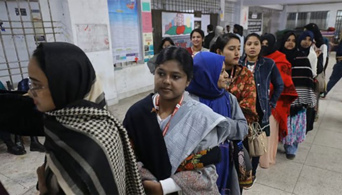 ​জকসু নির্বাচনে ভোট পড়েছে ৬৫ শতাংশ, চলছে গণনা