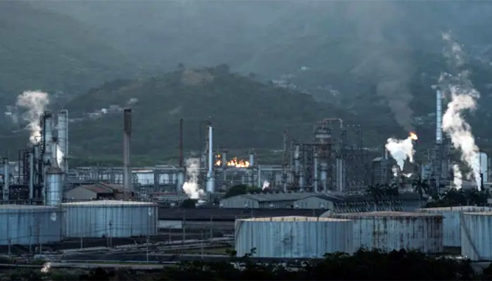 যুক্তরাষ্ট্রে ২০০ কোটি ডলার মূল্যের তেল দেবে ভেনেজুয়েলা