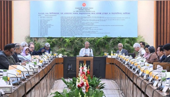 মেগা প্রকল্প ছেঁটে ফেলার উদ্যোগ