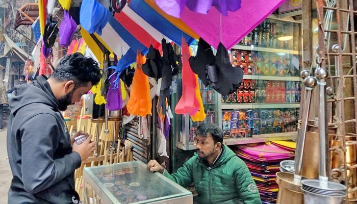 ​‘সাকরাইন’ : পুরান ঢাকার অলিগলিতে উৎসবের আমেজ