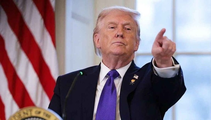 বিক্ষোভকারীদের ফাঁসি দিলে ইরানের বিরুদ্ধে ‘কঠোর পদক্ষেপের’ হুঁশিয়ারি ট্রাম্পের