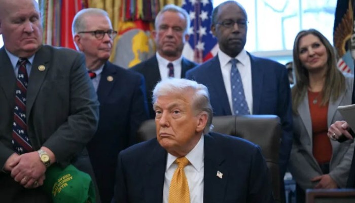 ​ইরান ইস্যুতে ট্রাম্পের হঠাৎ নমনীয় সুর, নেপথ্যে তেহরানের সুস্পষ্ট হুমকি