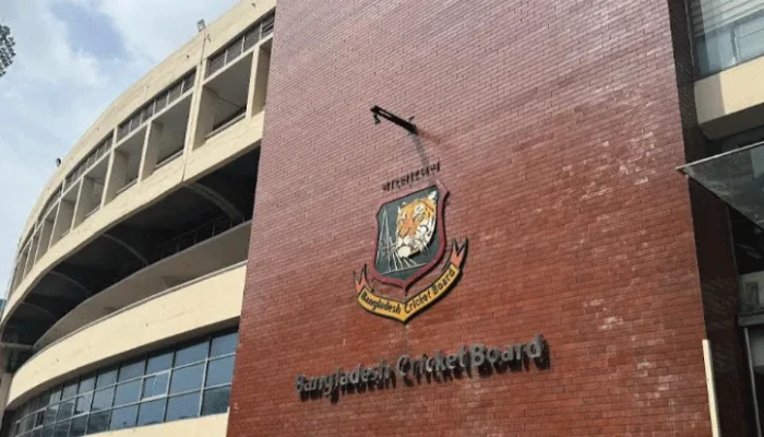 ​ সিদ্ধান্তে অটল ক্রিকেটাররা