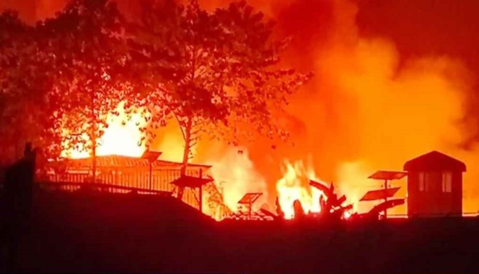 ​রোহিঙ্গা ক্যাম্পে আগুন, পুড়ল ৫০০ বসতি