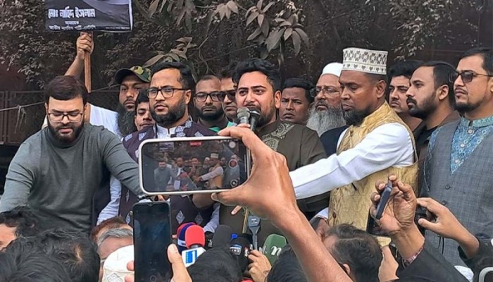 ​ভয় পেয়ে একটি বড় দল আতঙ্ক ছড়াচ্ছে: নাহিদ ইসলাম