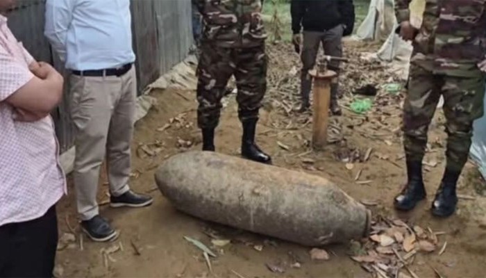 ​রামুতে দ্বিতীয় বিশ্বযুদ্ধের বড় ‘বোমা’ উদ্ধার