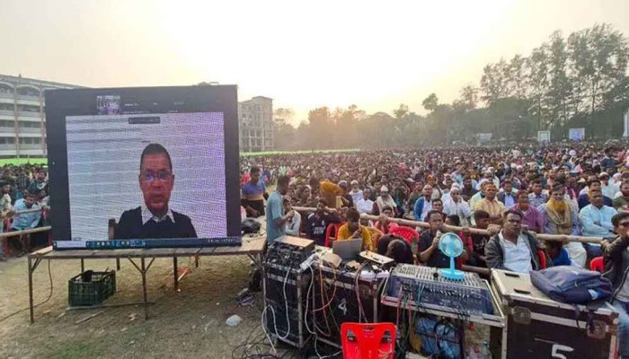 ​ফজরের নামাজ কেন্দ্রে গিয়ে পড়বেন: তারেক রহমান