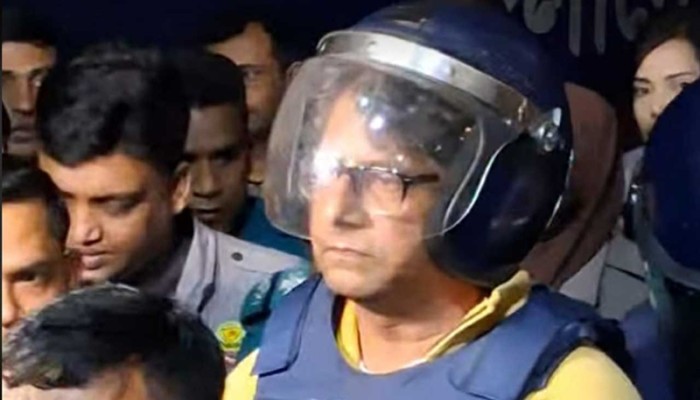 ​এবার দুর্নীতি মামলায় গ্রেপ্তার দেখানো হয়েছে আনিস আলমগীরকে