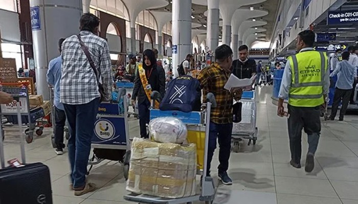 ​মাত্র ২০ হাজার টাকায় প্রবাসীদের দেশে ফেরা নিশ্চিতে যুগান্তকারী উদ্যোগ