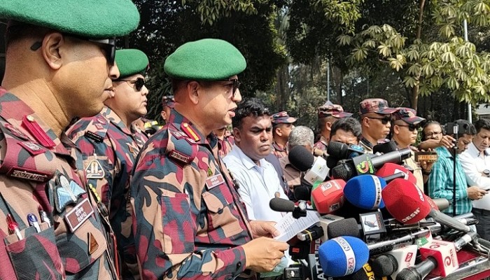 ​‘নির্বাচনে আইনশৃঙ্খলা নিয়ন্ত্রণে মারণাস্ত্র ব্যবহার করবে না বিজিবি’