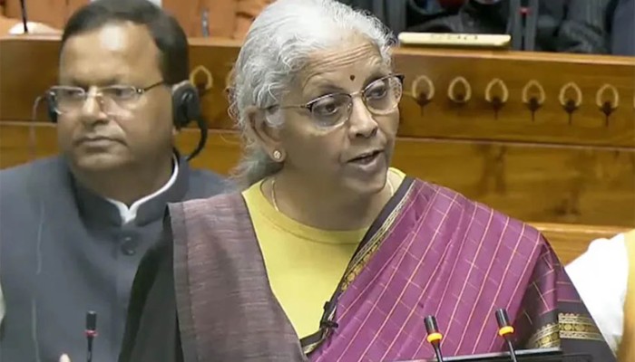 সম্পর্কে উত্তেজনার মধ্যে বাংলাদেশে অনুদান অর্ধেকে নামাল ভারত