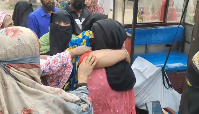 ​রায়পুরায় দুই পক্ষের সংঘর্ষ, গুলিবিদ্ধ হয়ে স্কুলশিক্ষার্থী নিহত