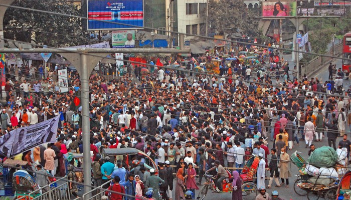 ​শাহবাগ অবরোধ করেছে ইনকিলাব মঞ্চ, যানচলাচল বন্ধ
