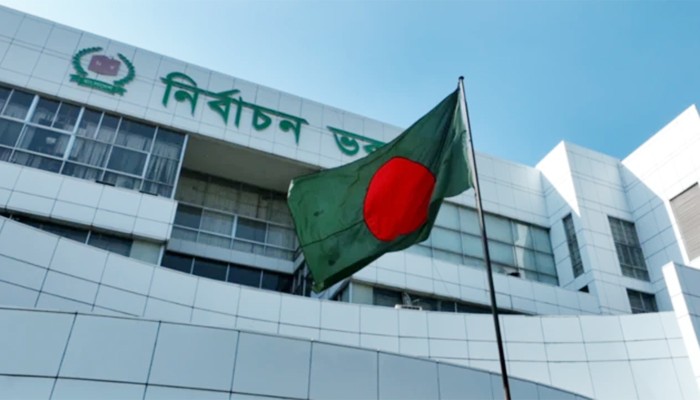 ​নির্বাচন স্থগিতের গুজবে কান না দেওয়ার আহ্বান ইসির