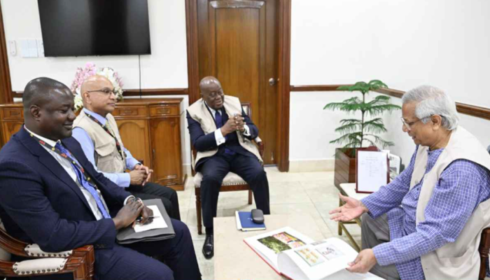 ​প্রধান উপদেষ্টার সঙ্গে কমনওয়েলথ নির্বাচন পর্যবেক্ষক দলের সাক্ষাৎ