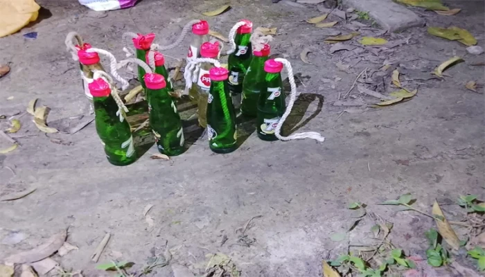 ​রাজশাহীতে পেট্রোল বোমা ও ককটেল উদ্ধার