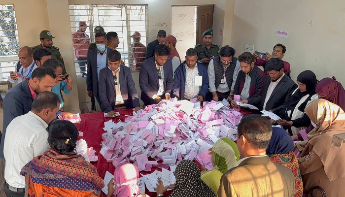 শেষ হলো ভোটগ্রহণ, এখন অপেক্ষা ফলাফলের