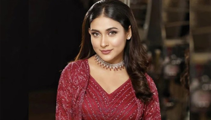 ​১৪ বোতল মদ নিয়ে আটক হওয়ার বিষয়ে মেহজাবীনের ক্ষোভ প্রকাশ