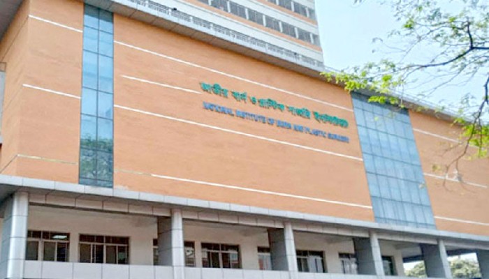 ​কুমিল্লায় গ্যাস সিলিন্ডার বিস্ফোরণে একই পরিবারের ৪ জন দগ্ধ