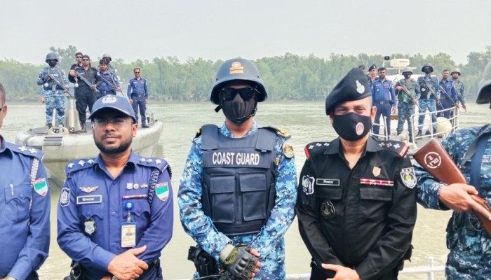 ​১০ দিনেও উদ্ধার হয়নি ২০ জেলে, সুন্দরবনে ‘কম্বিং অপারেশন’