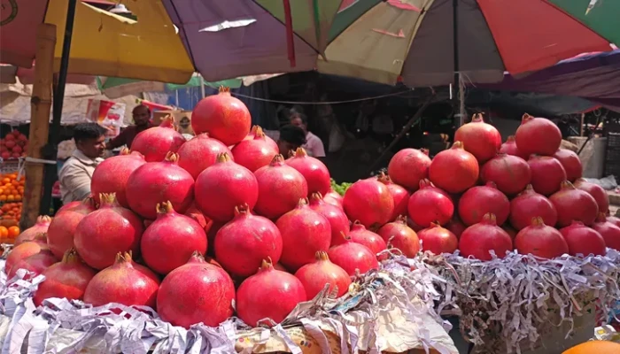 ​ফলের বাজারে আগুন, বিপাকে ক্রেতারা