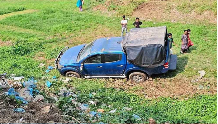 ​প্রতিমন্ত্রীকে গার্ড অব অনার দিতে যাওয়ার পথে গাড়ি উল্টে ৮ পুলিশ আহত