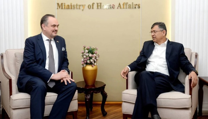 ​ঢাকায় মার্কিন দূতাবাসসহ কূটনৈতিক এলাকায় নিরাপত্তা জোরদার: স্বরাষ্ট্রমন্ত্রী