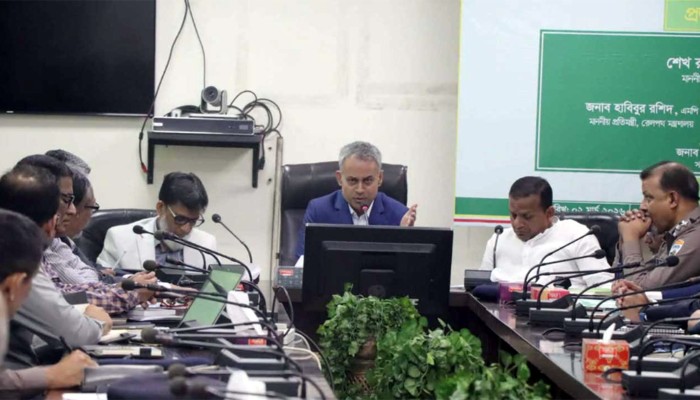 ​এসি কোচে আসনবিহীন যাত্রীকে ভ্রমণের সুযোগ নয়: রেলমন্ত্রী