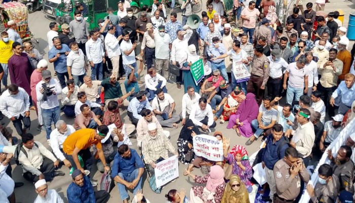 দাবি না মানলে ব্যাংক ঘেরাও করবে  আমানতকারীরা