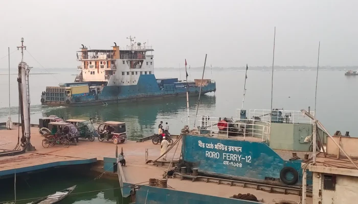 ঈদযাত্রায় দৌলতদিয়া–পাটুরিয়া নৌরুটে ব্যাপক প্রস্তুতি