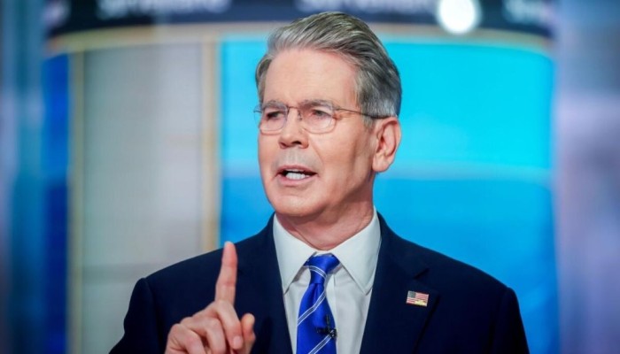 ইরানে আজ সবচেয়ে ‘বড় বোমা’ বিস্ফোরণ হবে: মার্কিন অর্থমন্ত্রী