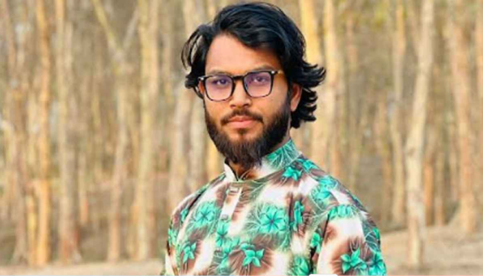 তারাবি নামাজের ভিডিও করায় কনটেন্ট ক্রিয়েটরকে বেধড়ক পিটুনি, অতঃপর...