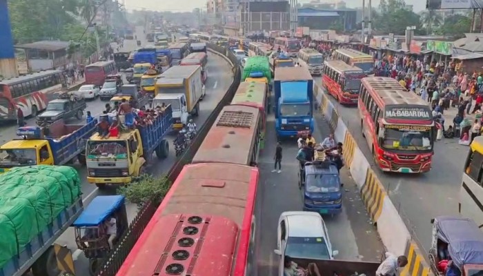 ঈদযাত্রায় ঢাকা-ময়মনসিংহ মহাসড়কে ভোগান্তির শঙ্কা