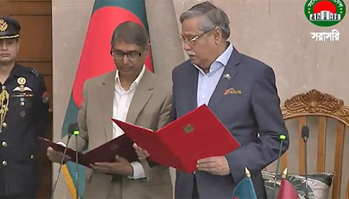 ​নতুন মন্ত্রী আহমেদ আযম খান