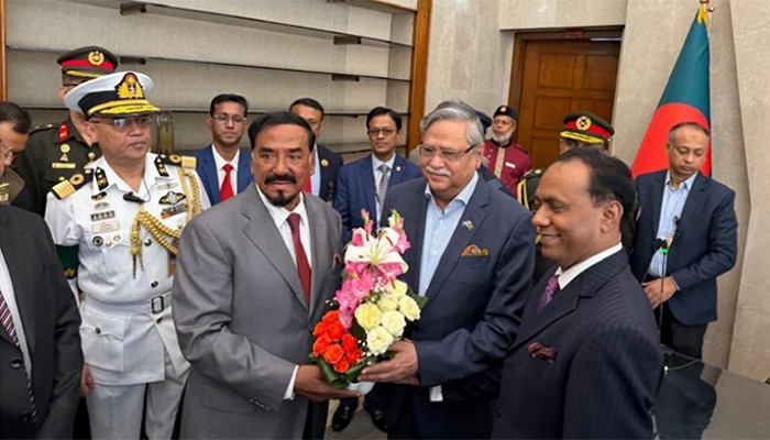 শপথ নিলেন স্পিকার ও ডেপুটি স্পিকার