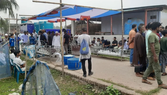 বউ বরণ নয় ৯ মরদেহ দাফনের অপেক্ষায় স্বজনেরা