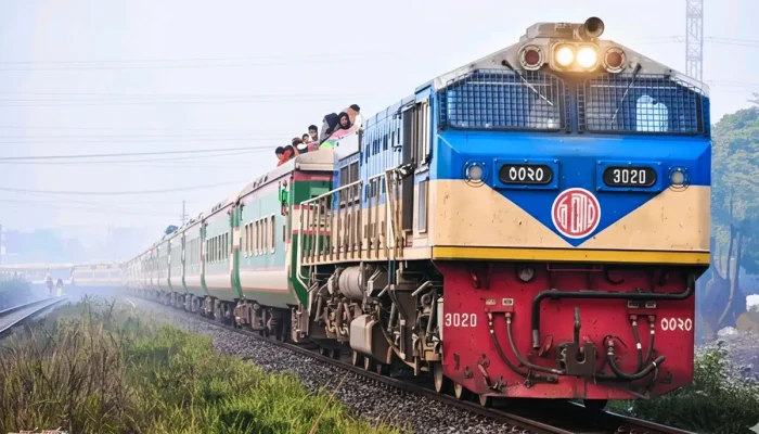 ঈদ ফিরতি ট্রেনের টিকিট বিক্রি শুরু আজ