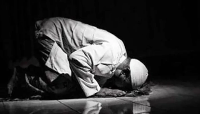 ইতিকাফে নামাজরত অবস্থায় বৃদ্ধের মৃত্যু